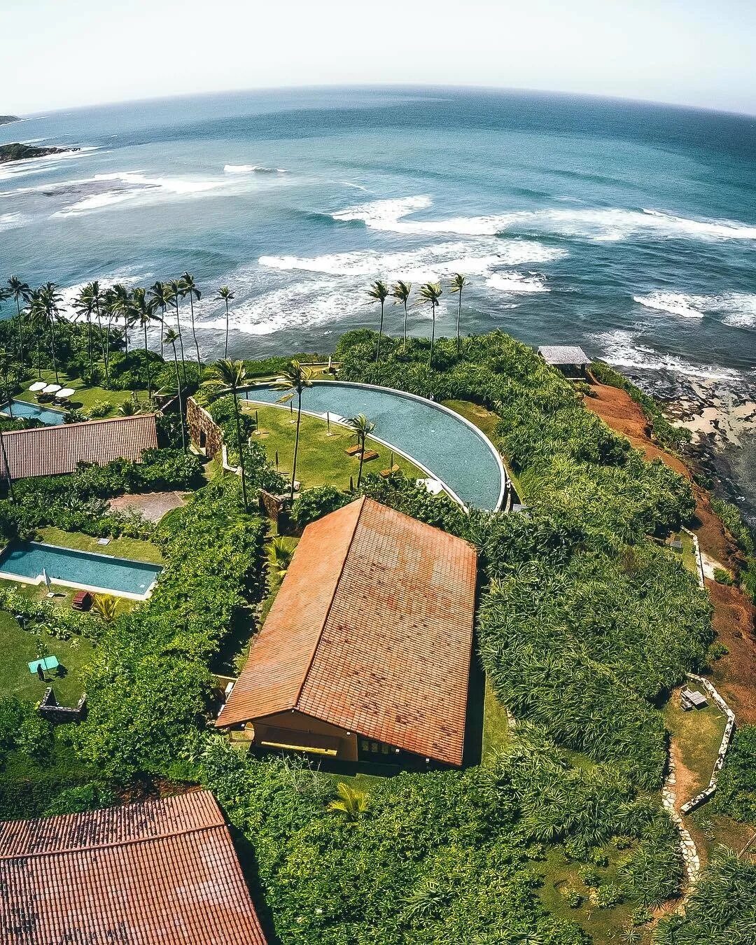 Велигама Шри Ланка. Cape Weligama Шри Ланка. Пляж Велигама Шри Ланка. Шриланка вилигамма океан.