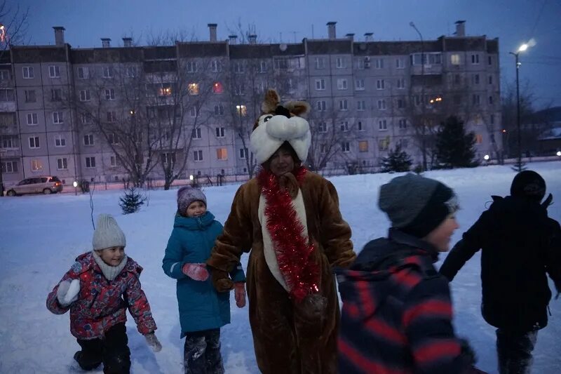 Новогоднее представление в тридевятом царстве в динамо. Игровая программа в снежном царстве морозном государстве. В снежном царстве морозном государстве. Игровая программа в стране морозных снежков фото. Царство деда мороза.