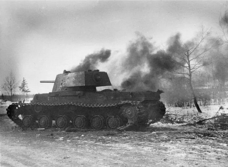 Т-34/76 стз 1941. Танковая колонна агинский колхозник. Танк кв-1 подбитый. Воронеж 1942 подбитые танки. Танк кв 1942 год.