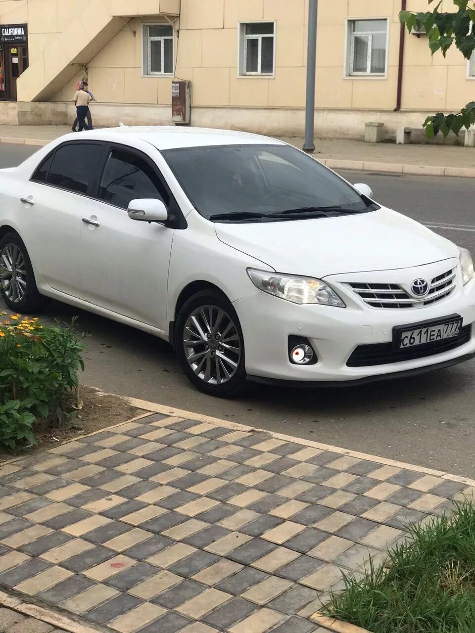 Двух тойот. Toyota corolla 1.2. тойота королла 1. тойота королла 140. toyota corolla drive2.