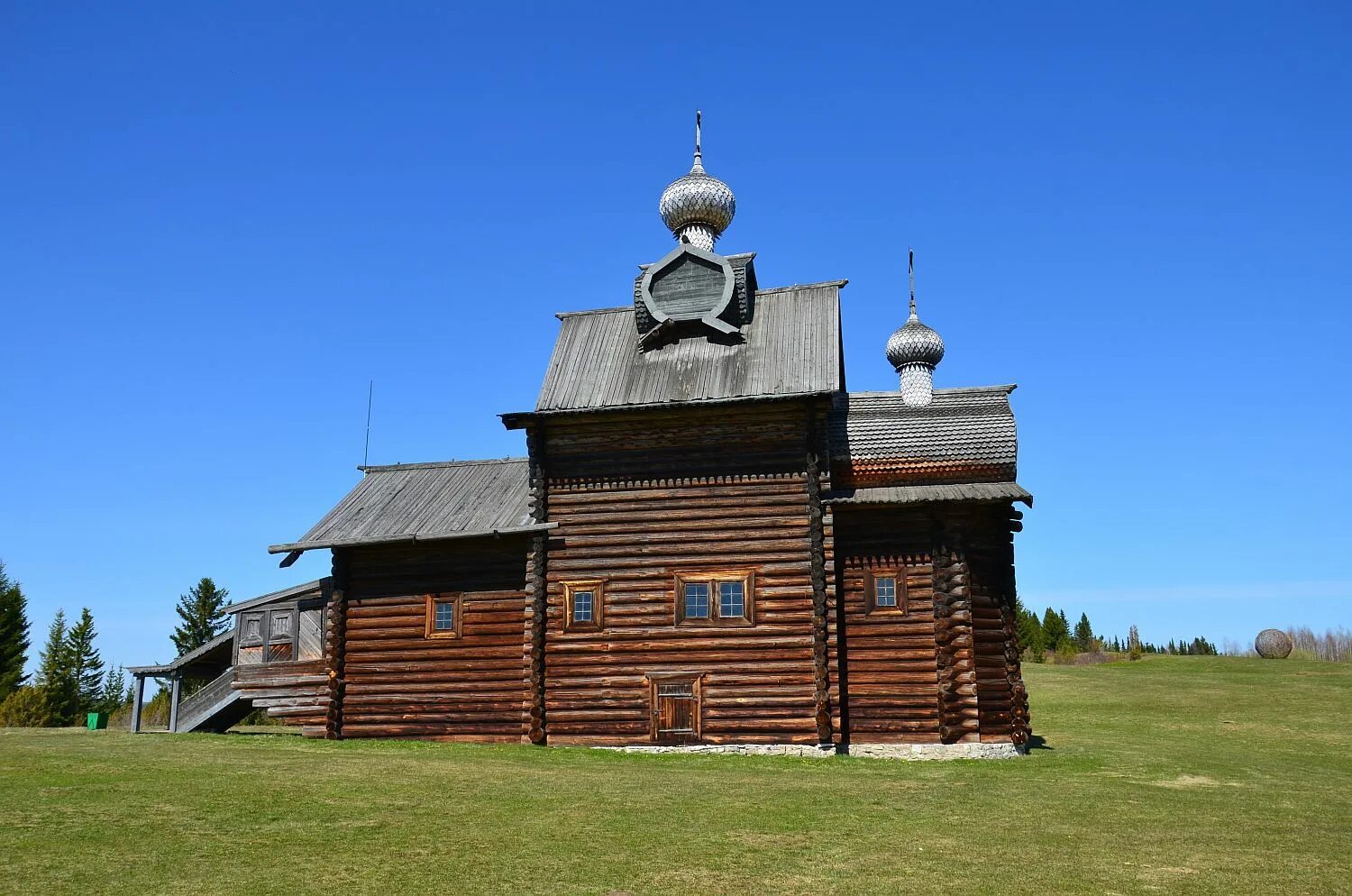 Чем знаменит пермский. Хохловка Пермский край музей. Пермский край Хохловка музей деревянного зодчества. Этнографический музей Хохловка Пермский край. Пермский край Хохловка достопримечательности.