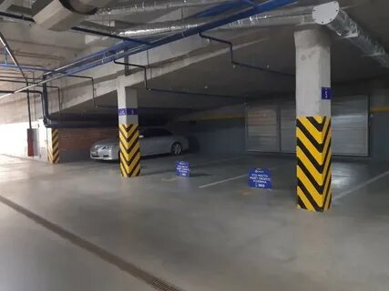 Машино место на парковке