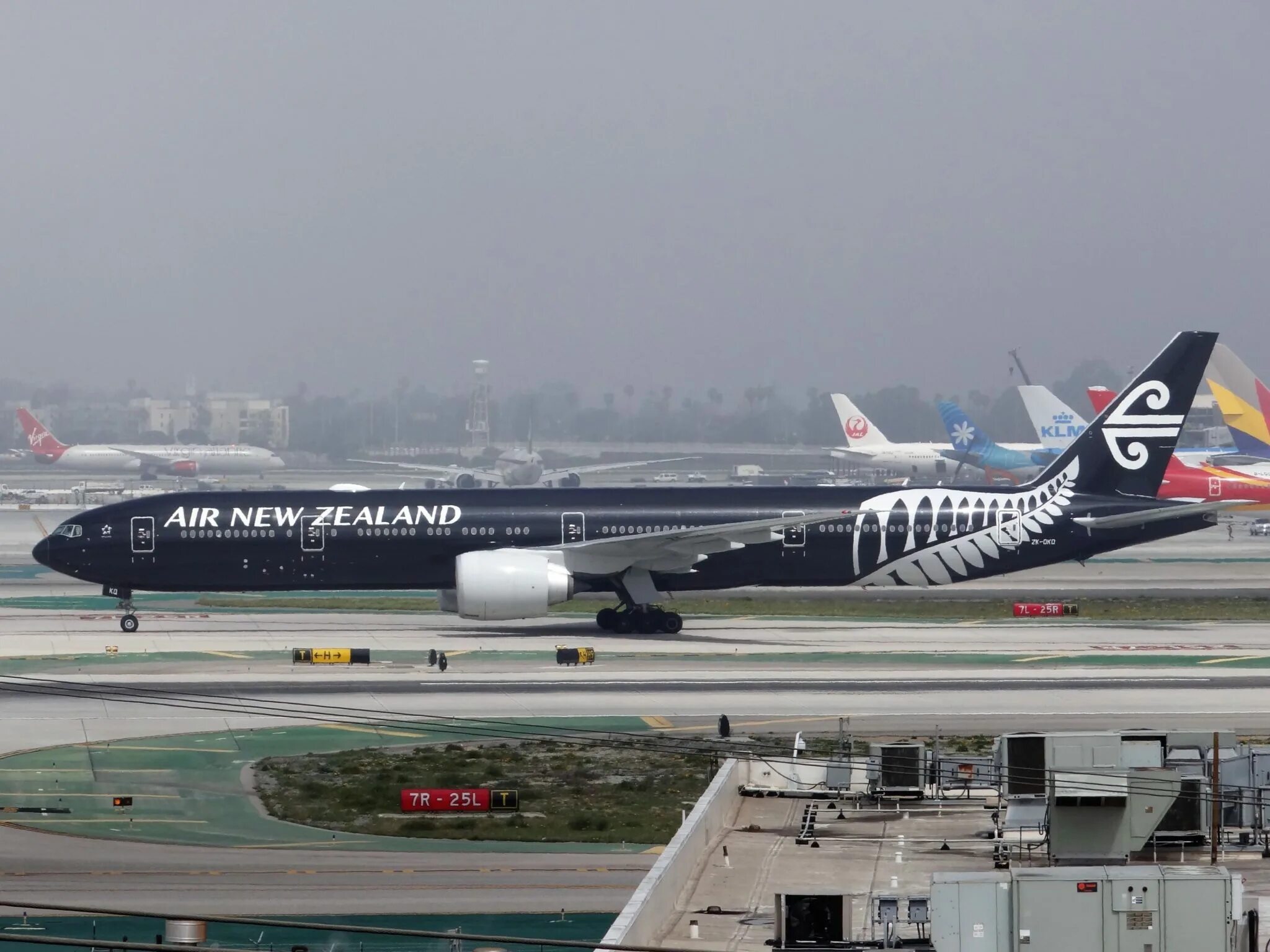 Air new zealand. Air New Zealand b777. Боинг 777 новая Зеландия. Boeing 777-300er Eva Air. Boeing 777-300er Air New Zealand чертеж.