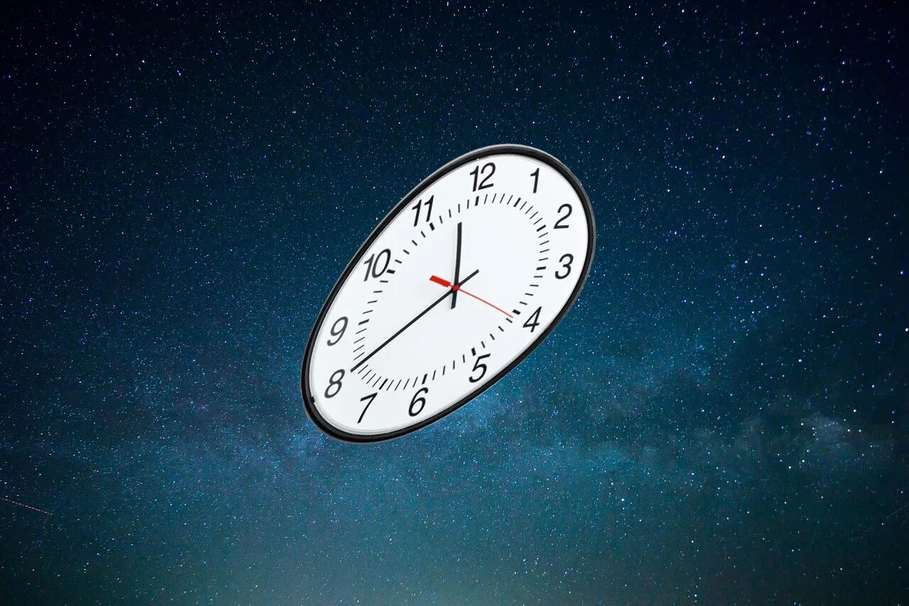 Время суток в космосе. Часы космос. Часы Вселенная. Время в космосе. Часы космос время.