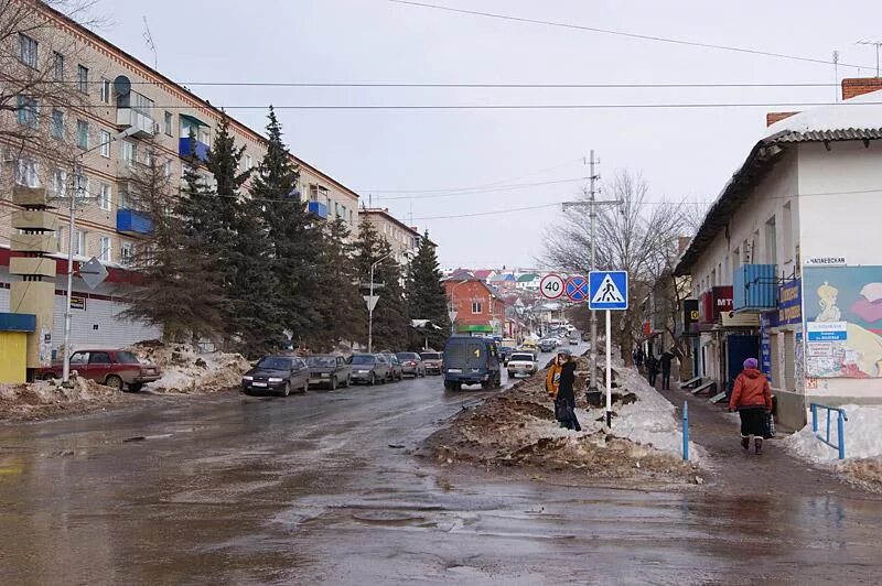 Погода в бугуруслане по часам. Бугуруслан город. Улицы Бугуруслана. Бугуруслан фото. Бугуруслан 2000.