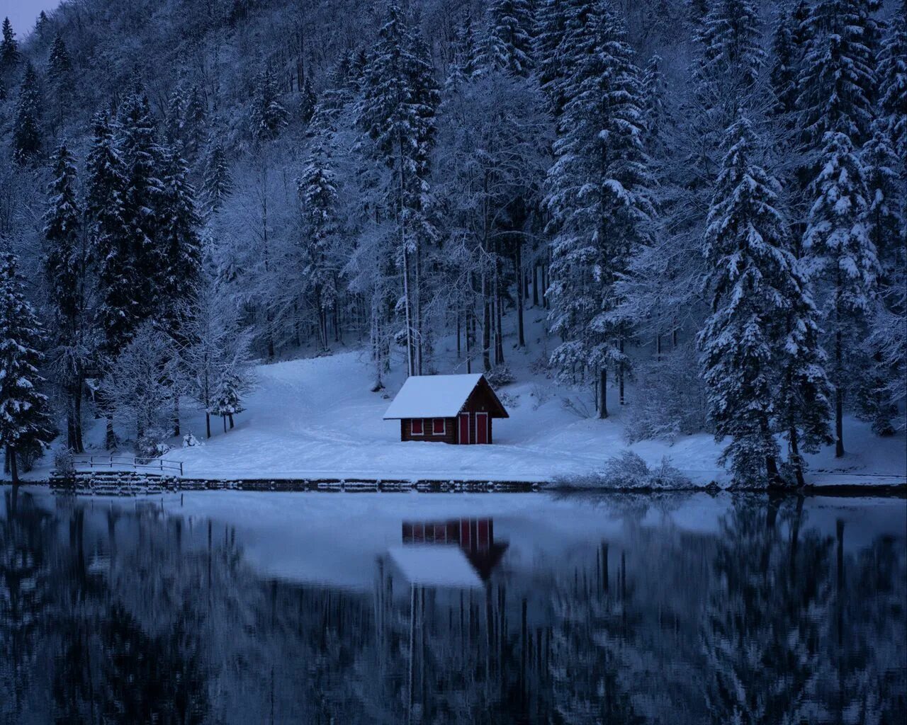 Зима лес домик фото Whitefish, Montana Cabañas, Hogares pequeños, Cabaña bosque