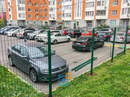 На территории парковки