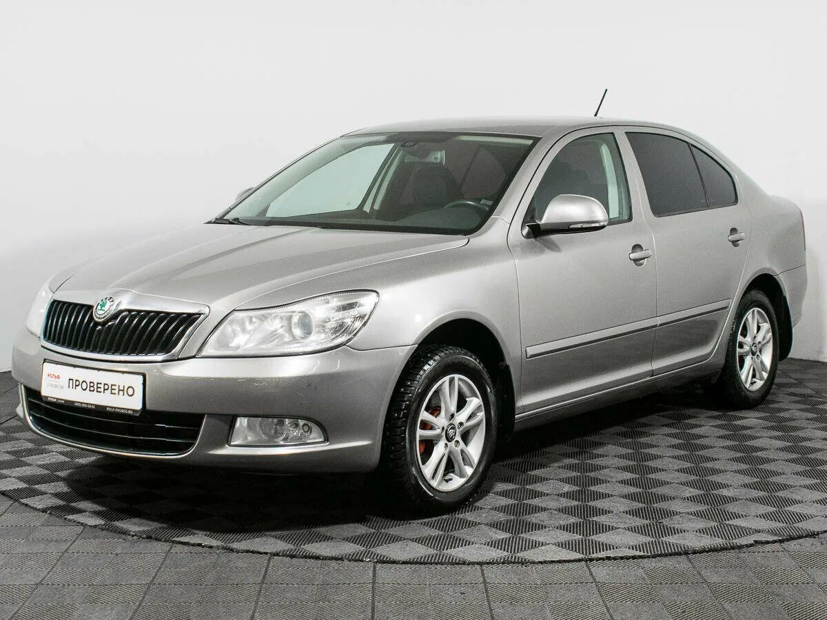 Skoda octavia 1. Skoda octavia 2016 белая. 4 mt. Белая шкода а5 рестайлинг. 4 mt.