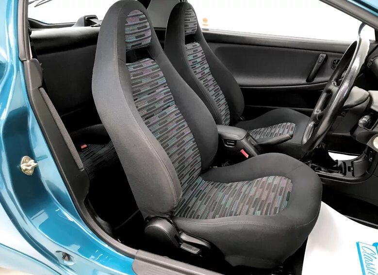 Сидения mazda 3. Mazda mx3. Mazda MX-3 салон. Сиденья Мазда MX-3. Mazda MX-3 Interior.