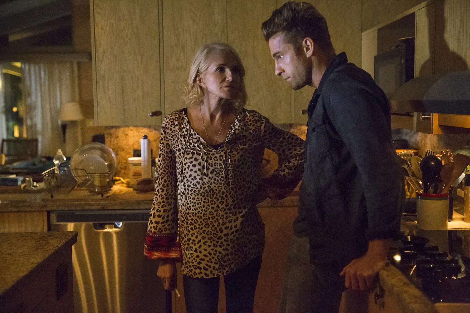 бен робсон по волчьим законам. по волчьим законам на русском. джейк вири. по волчьим законам 2010. смурф по волчьим законам.