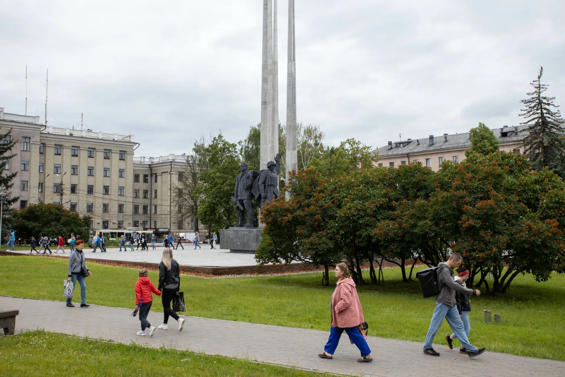 Интересные выходные в городе. Пешеходная экскурсия. Ипатьев троицкий монастырь в костроме. Свято-троицкий ипатьевский монастырь. Музей великанов в питере.