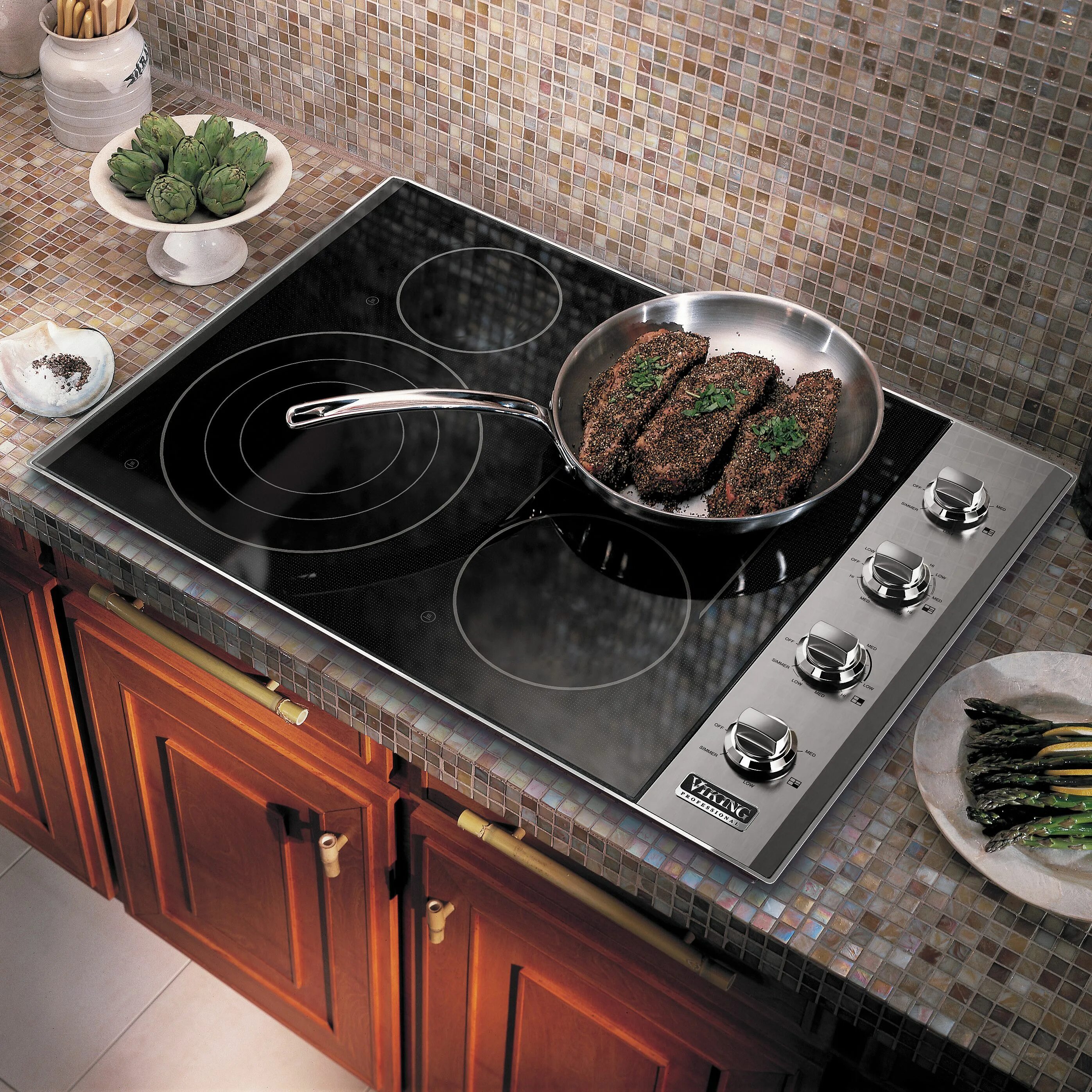 Варочная панель фото. Варочная плита built-in Cooktop. Viking варочная поверхность. Варочная панель на кухне. Встроенная варочная панель.