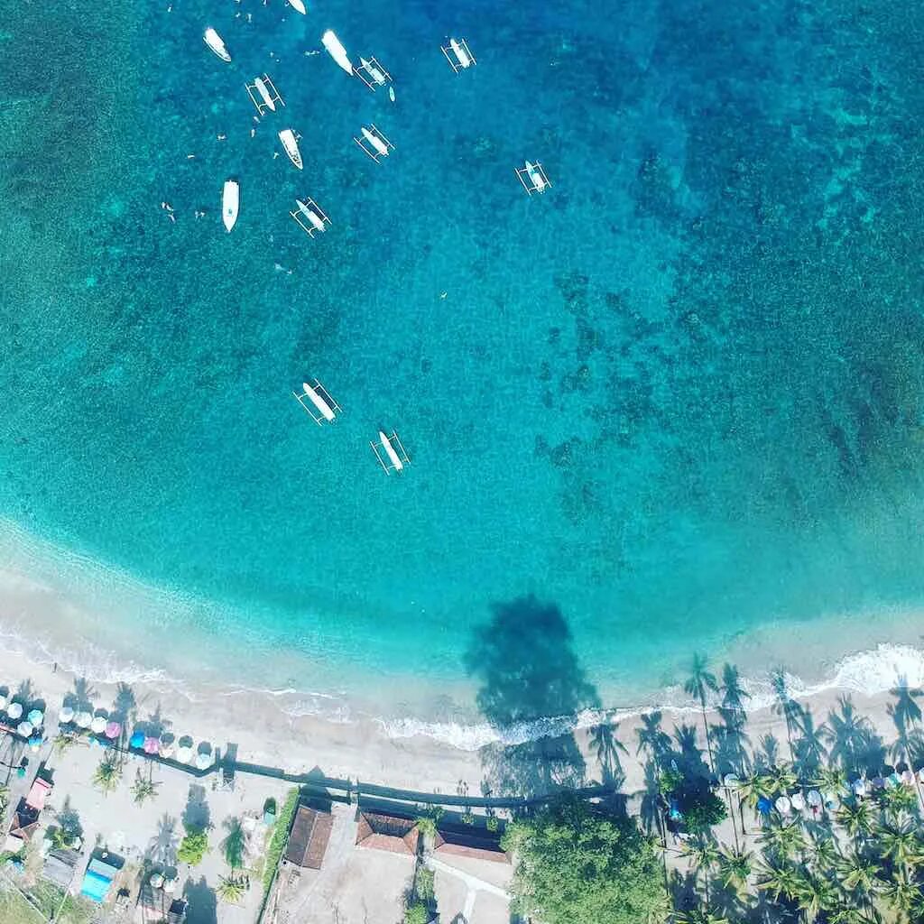 Кристал Бэй Нуса Пенида. Nusa Penida Кристал Бэй. Crystal Beach Нуса Пенида. Crystal Bay Бали. Камеры бали