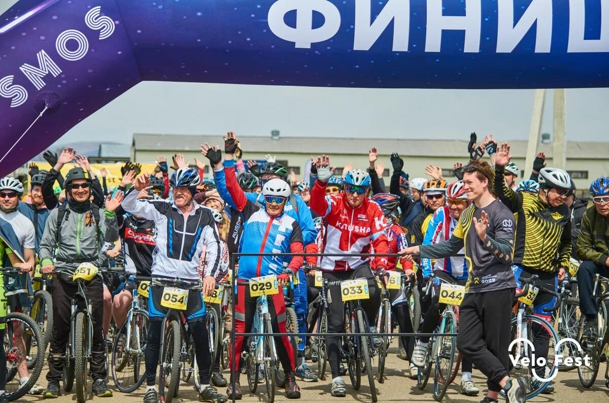 24 сентября интересные факты. Лист календаря. Осенняя ярмарка объявление. Федорин день 24 сентября. Международный день караванщика.