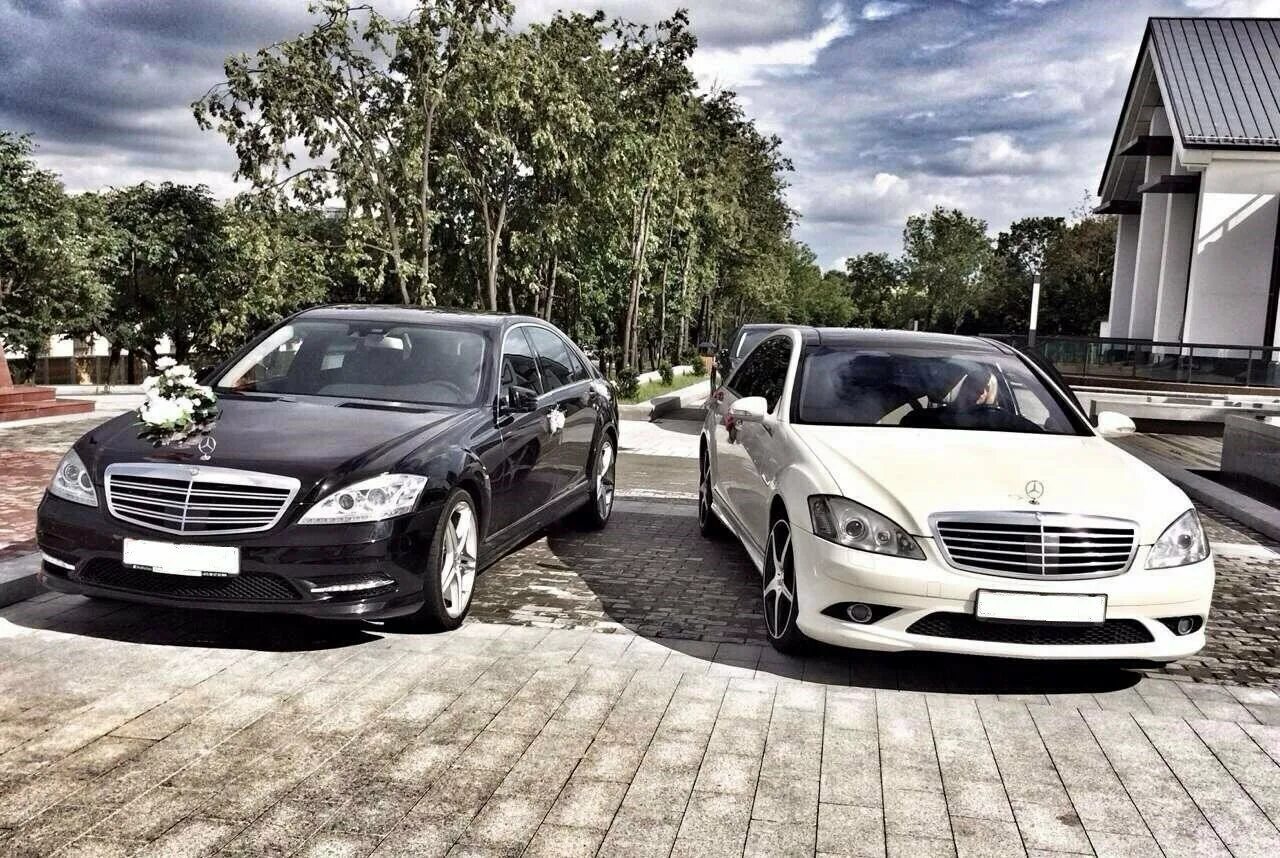 Аренда s класс. Mercedes-Benz w221. Mercedes-Benz s600 w221. Mercedes s class w221. 221 Мерседес кортеж.