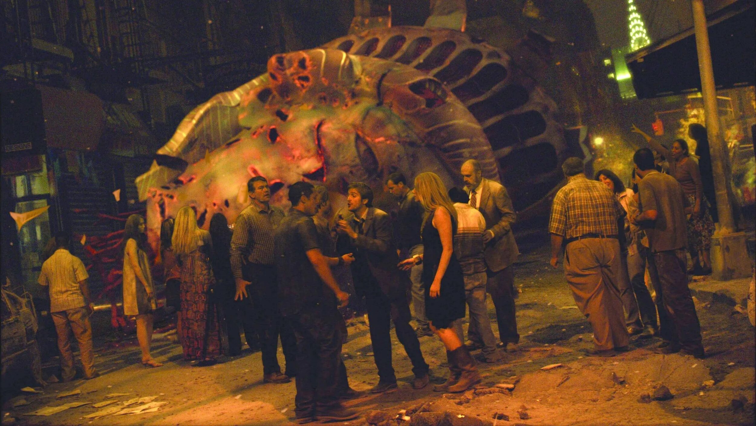 Монстро 2007. Монстро 2008. cloverfield фильм 2008. монстро 2008 кловерфилд. монстр фильм 2008.