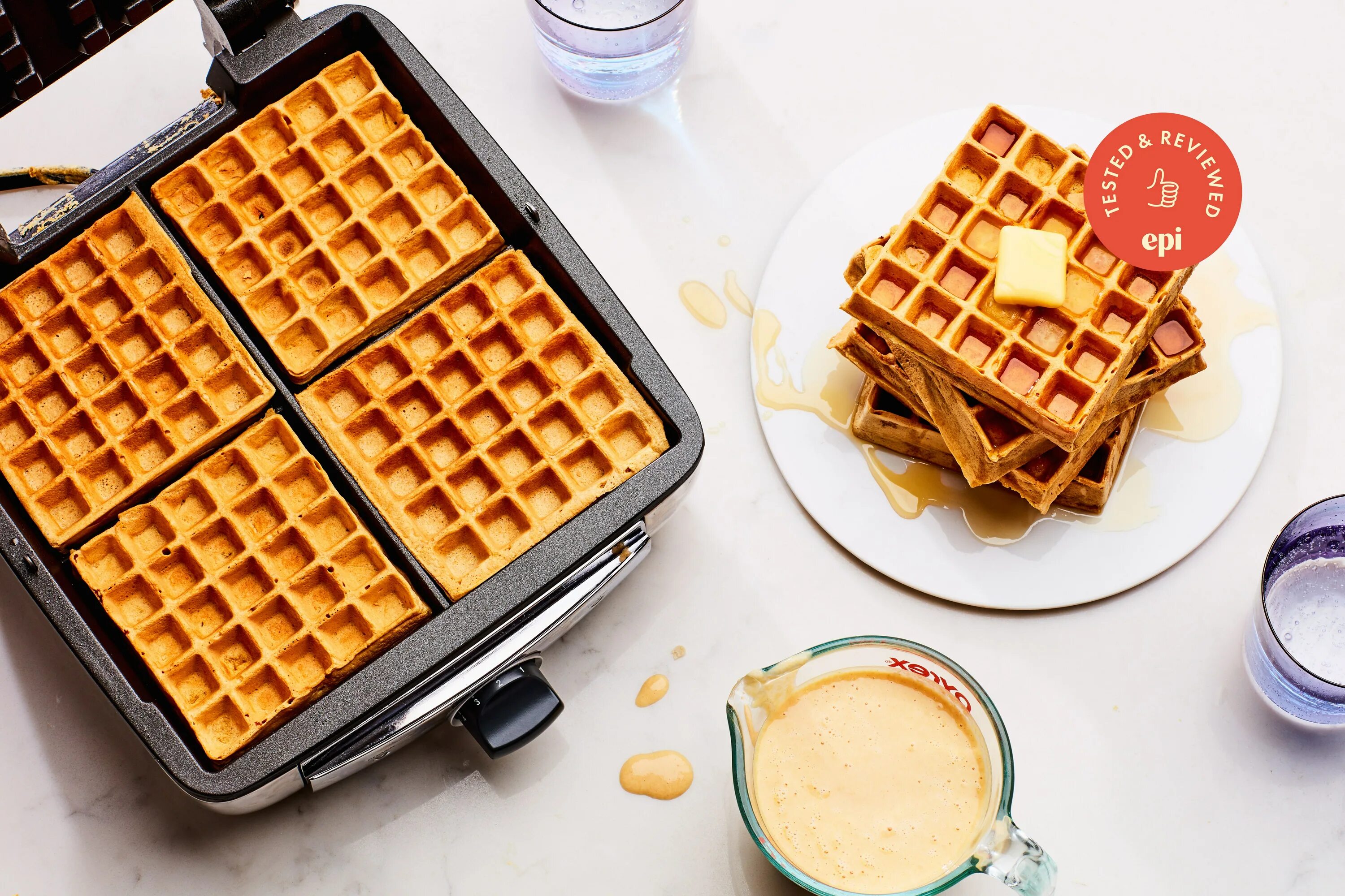 Waffle maker's. Waffle maker вафельница. Венские вафли. Вафельница для венских вафель. Бельгийские вафли.