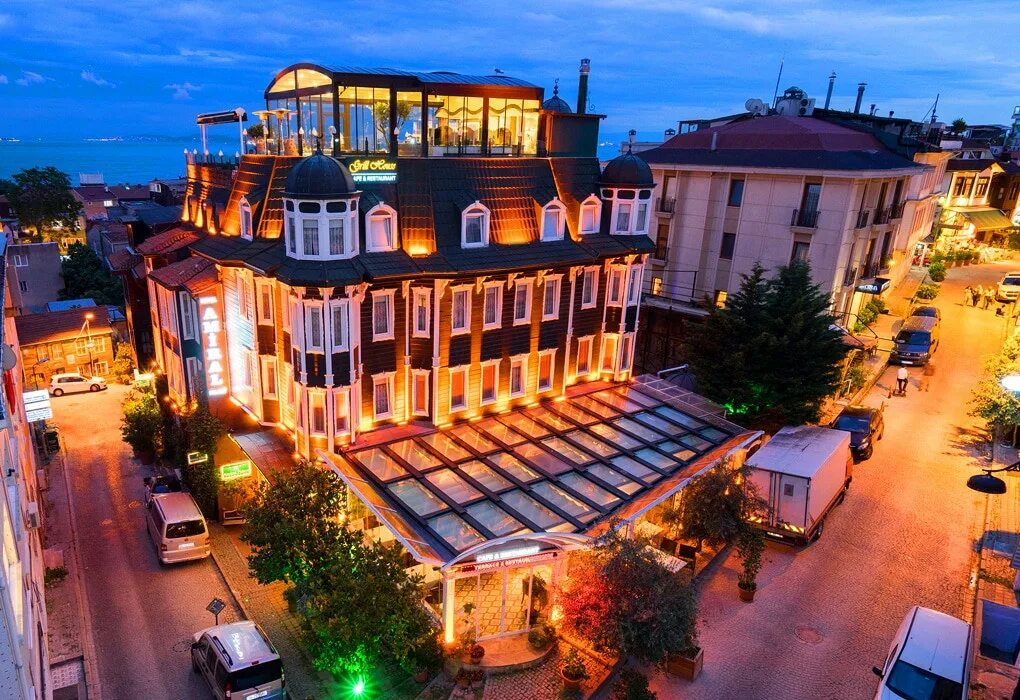 Сайт отелей стамбула. Отель amiral Palace. Amiral Palace Hotel Стамбул. Amiral Palace Hotel 4*. Отель Султанахмет в Стамбуле.