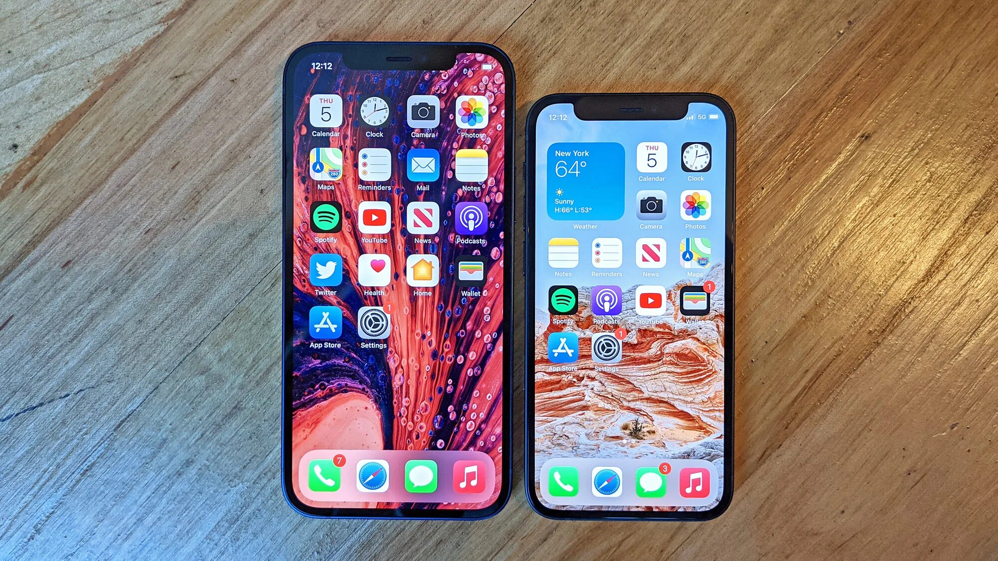 Iphone 12 vs Mini. Iphone 12 vs 13 Mini. Iphone 12 vs 12 Mini. Iphone 13 Mini и iphone 11.