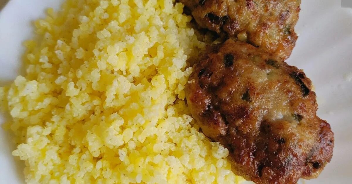 Как сварить пшеничный гарнир. Гарнир к пшенной каше. пшённая каша с котлетой. пшенные котлеты. гарнир из пшенки.
