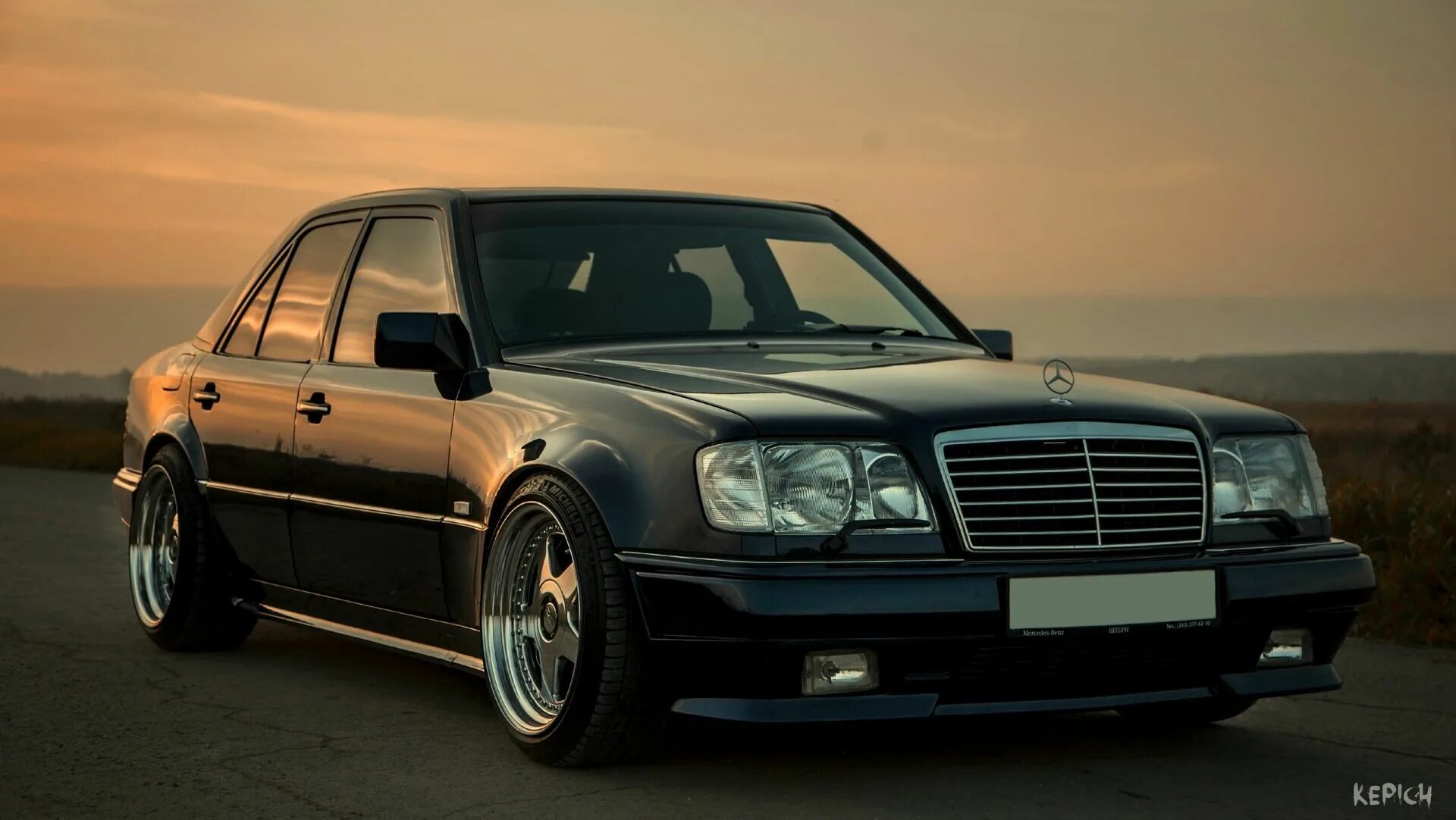 Mercedes benz 124. Мерседес е210. Мерседес w124 500. Mercedes benz e class w210 1995. Mercedes e class 1995.