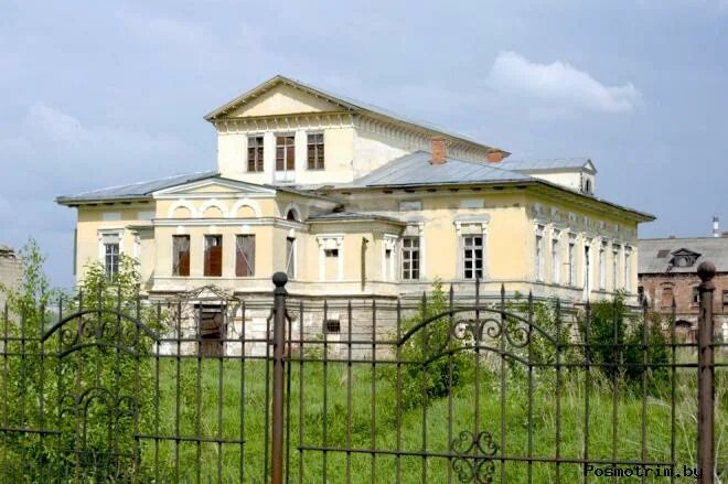 Дом строганов пермь. Усолье пермский край усадьба голицыных. усолье пермский край господский дом строгановых. усадьба строгановых усолье. усадьба князей голицыных березники.