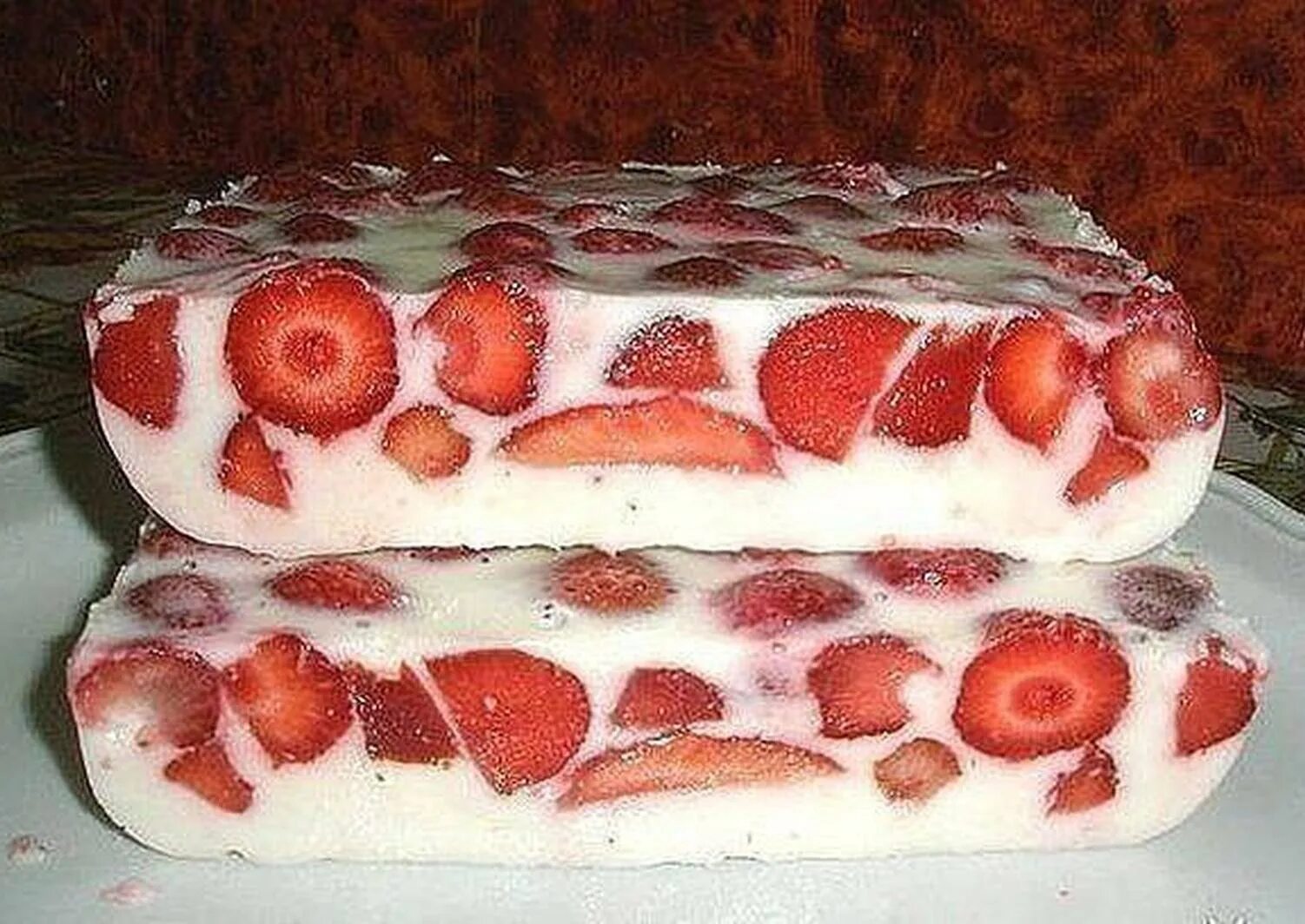 Торт с клубникой и сметаной с желатином