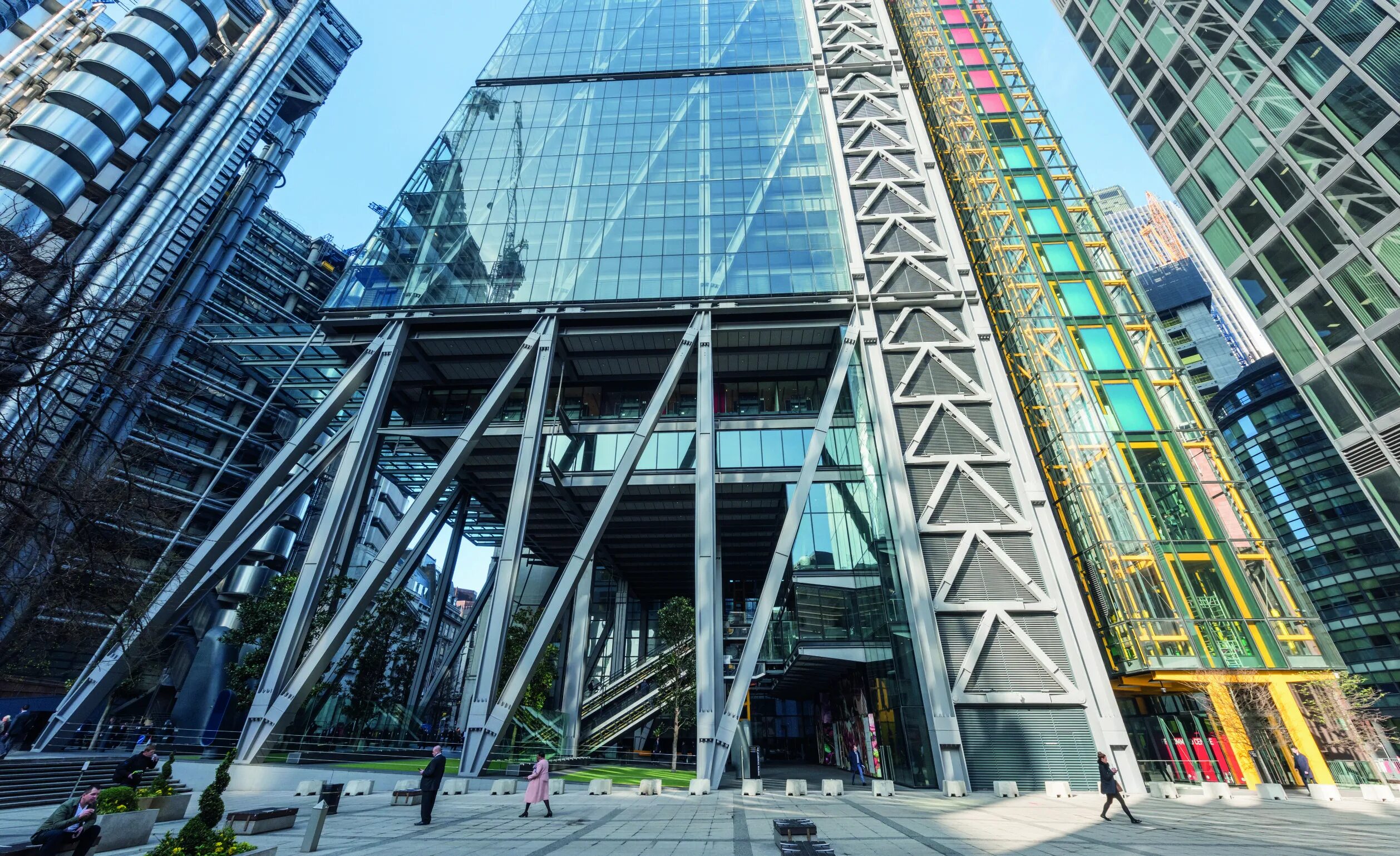 Стройка деревянного дома. Bim модель revit. Стройка сток. Rtx 4090 waterforce. Bim моделирование в revit.