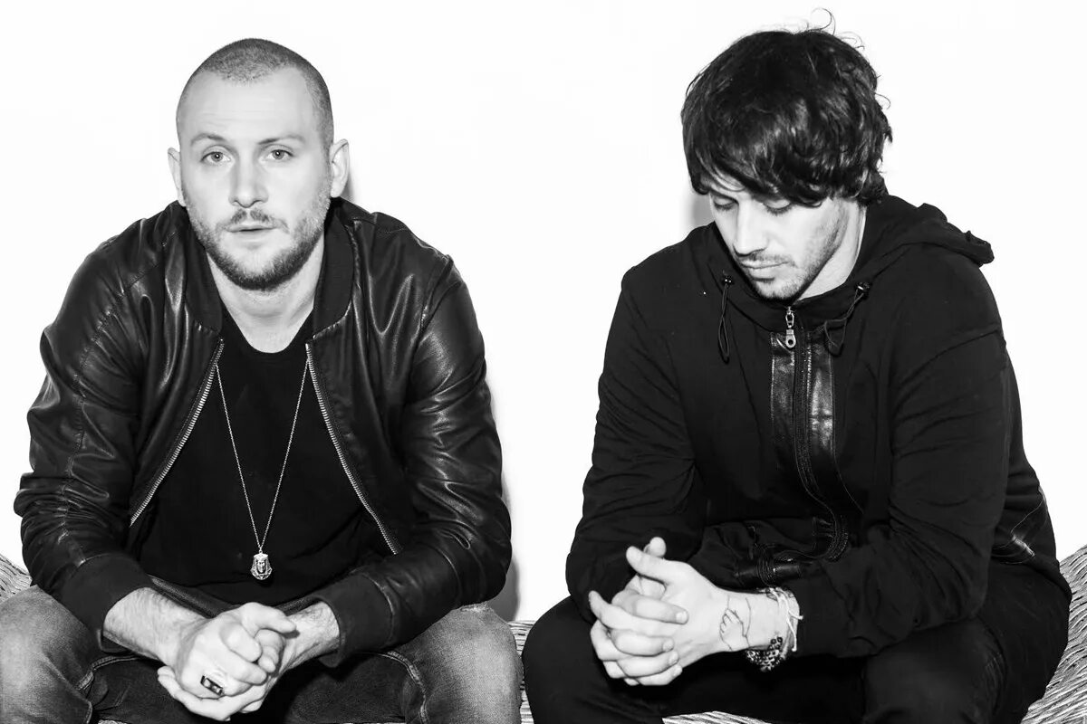 Песня кто это приехал на золотом инфинити. Инфинити хиты. Guru josh project infinity 2012. Песня кто это приехал на золотом инфинити. Инфинити группа денис.