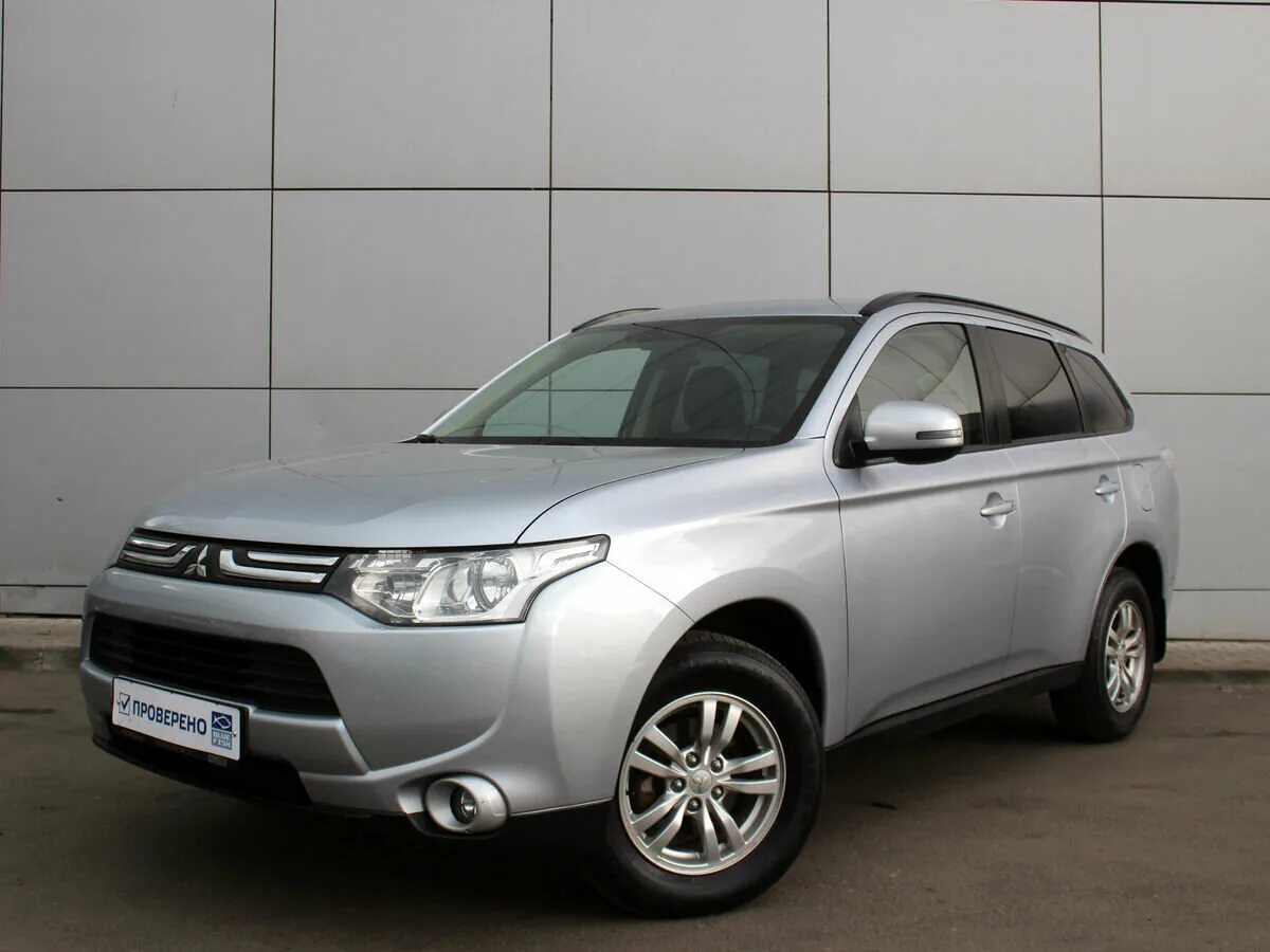 Аутлендер 2024 купить. Mitsubishi Outlander 2012. Мицубиси Аутлендер 3. Outlander 3 2012. Mitsubishi Аутлендер 2012.