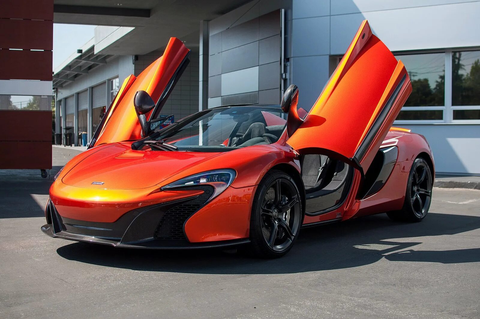 Какой спайдер. Макларен 650s Спайдер. MCLAREN 650s. Макларен 650. Maclaren 650s Orange.