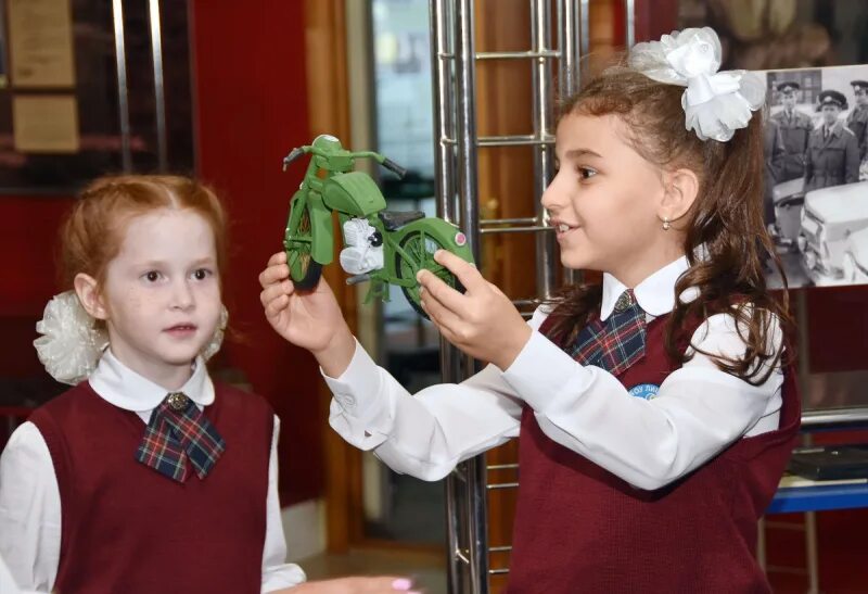 Первоклашка. Красивые первоклассники. Посещение первоклассников. Школа 21. Посещение в первоклассники.