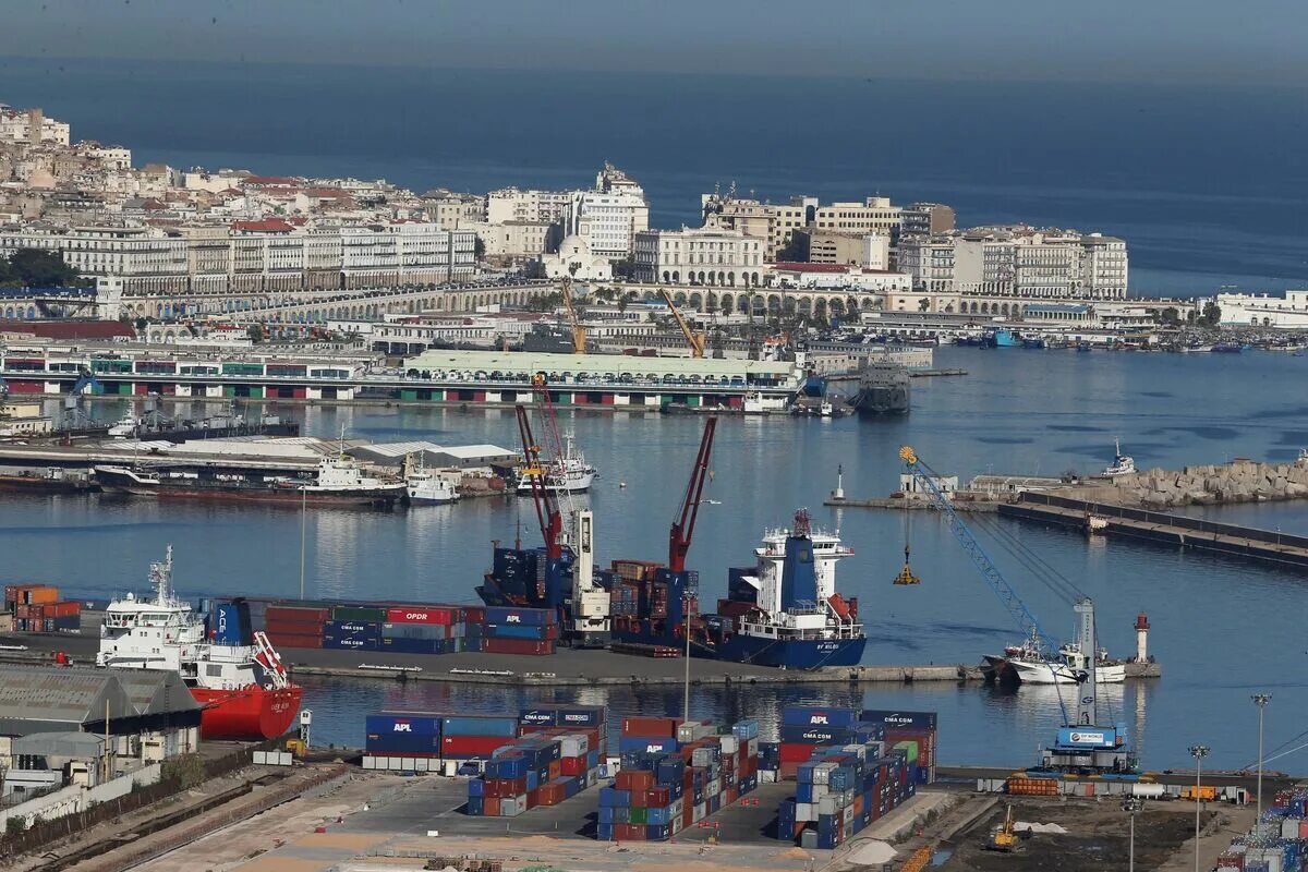 Морской порт Алжира. Морские Порты Алжира. Порт Алжир фото. Порты Алжира. Порты средиземноморья