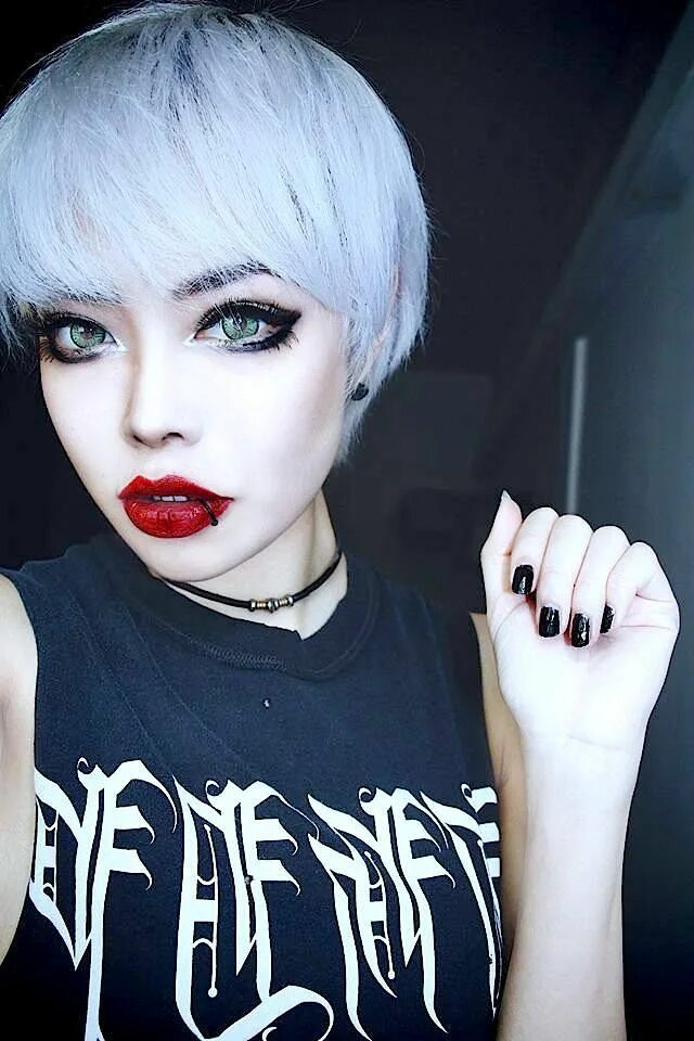 Goth gf. Вилона Хаяши мейкап. Вилона Хаяши блондинка. Wylona Hayashi без макияжа.