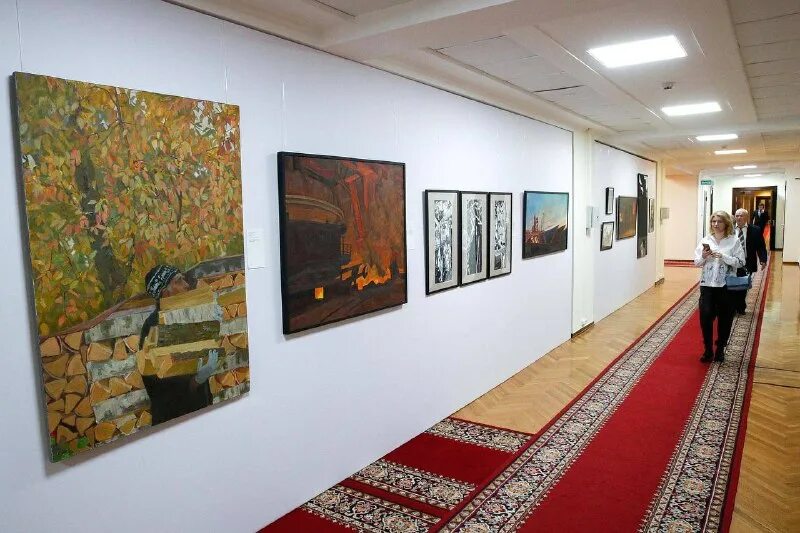Художественная школа москва для детей зябликово. Художественная выставка палитра забайкалья 2022 года. Проведение выставок картин. Экспозиция пермской художественной галереи. Воронежские художники современные.