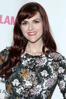 Sarah bangs
