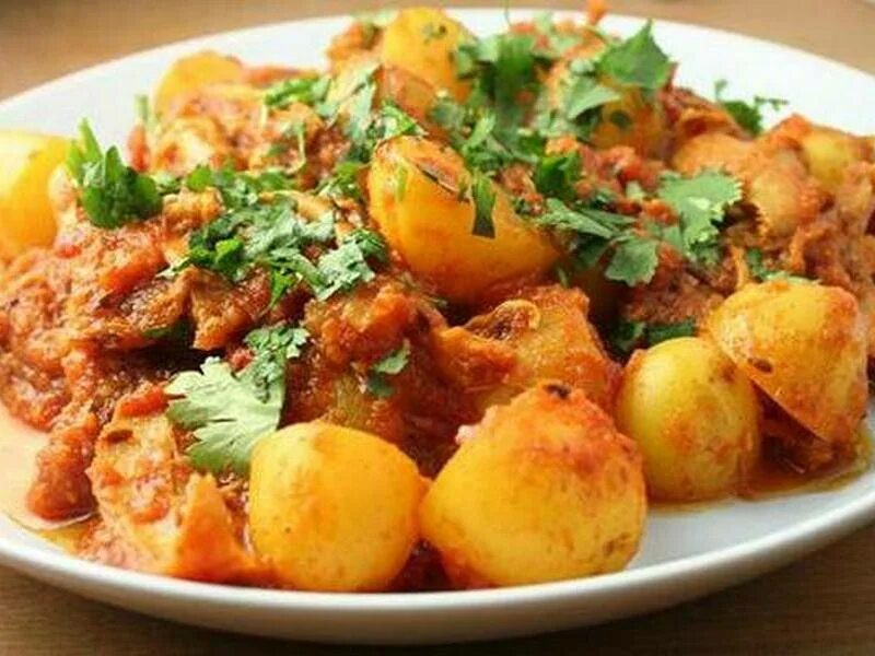Рецепт жаркого из курицы. Жаркое из курицы. жаркое по домашнему с курицей. жаркое из курицы с картошкой. жаркое из свинины с картошкой и овощами.