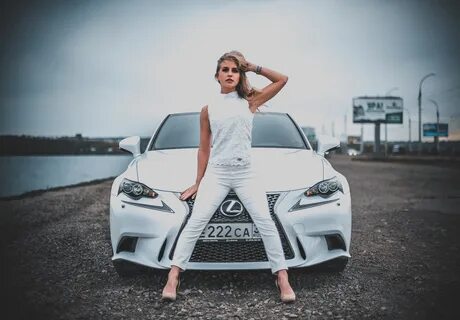 Женщина в лексусе слушать