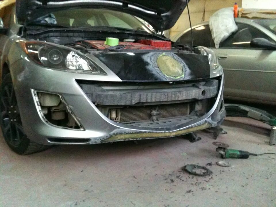 Разборка бампер. Мазда 3 без переднего бампера. mazda 6 без переднего бампера. мазда 3 бл без переднего бампера. мазда 3 bl без бампера.