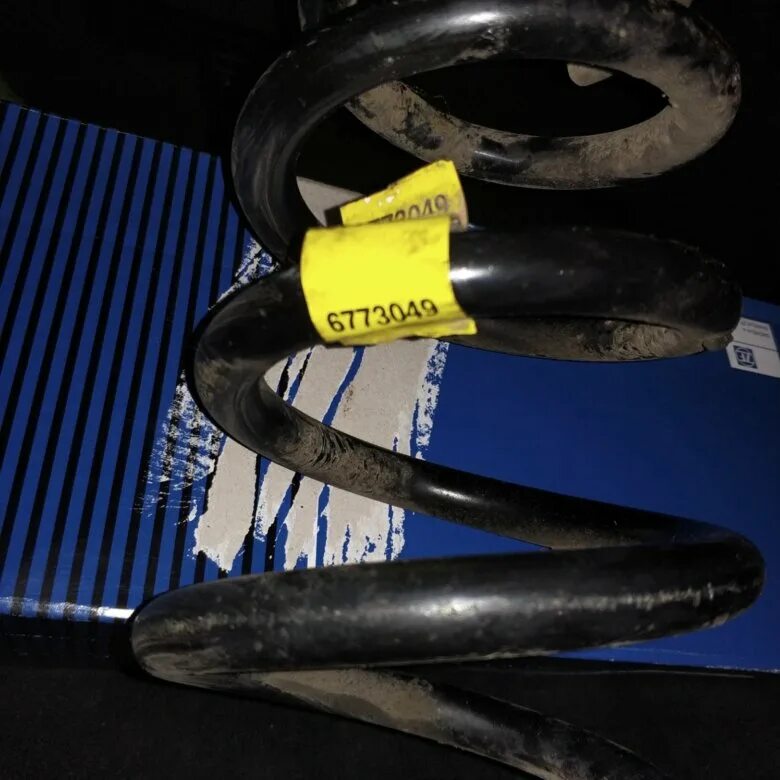 Пружины бмв х5 е70. Пружина передней стойки бмв х5 е70. Пружина подвески kilen 11810. Пружина задняя бмв х5 е70. Пружины бмв х5 е70.