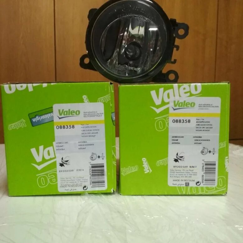 Противотуманные фары valeo. VALEO 044186 фара противотуманная. 047401 VALEO противотуманная фара. Фара ПТФ VALEO 1234. ПТФ Валео 9065.