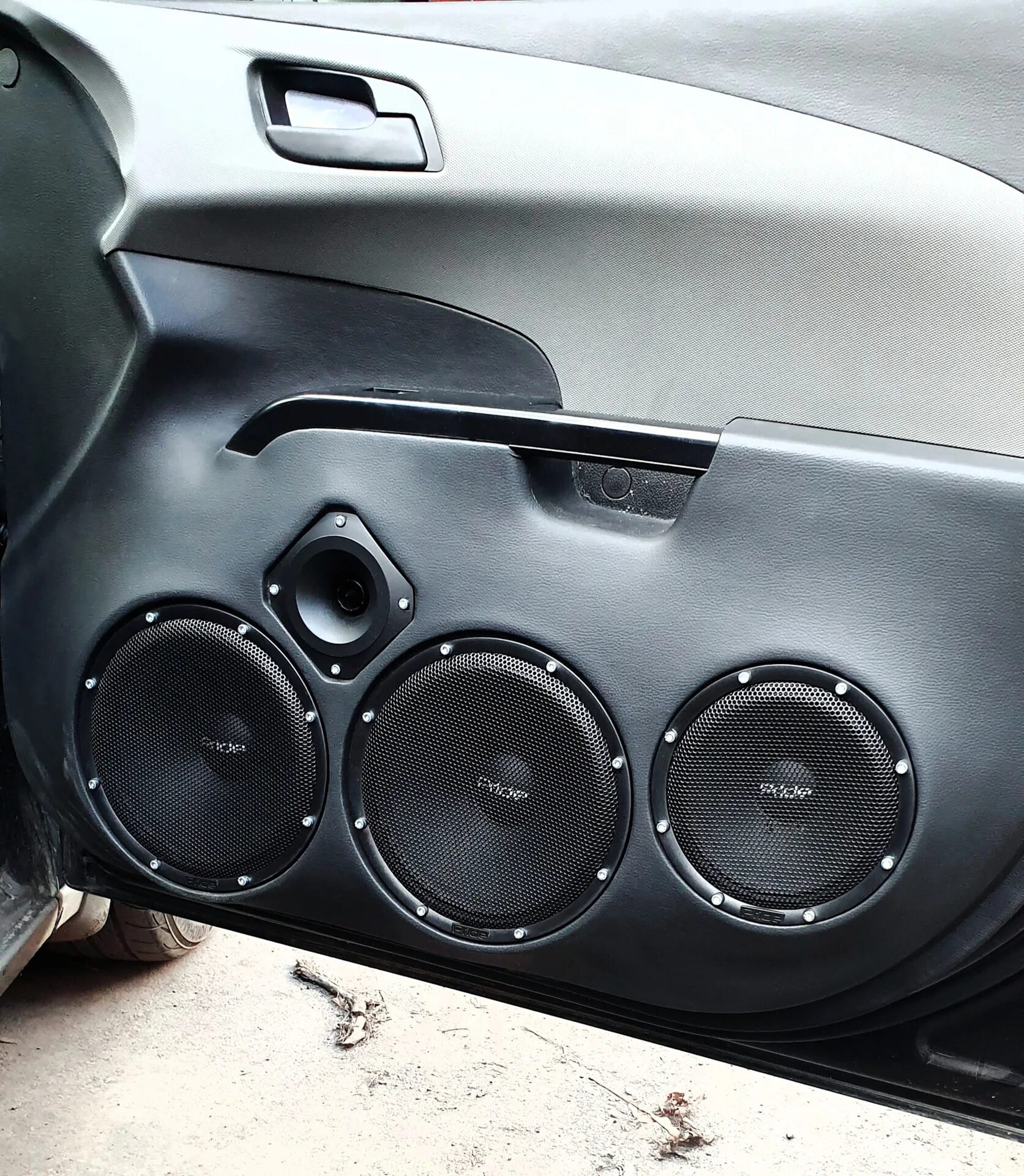 Рупор автозвук урал. 4 пары 20 динамиков приора. 4 20 динамики. 6 пар 20 динамиков приора. 2 пары 20 динамиков форд фокус 2.