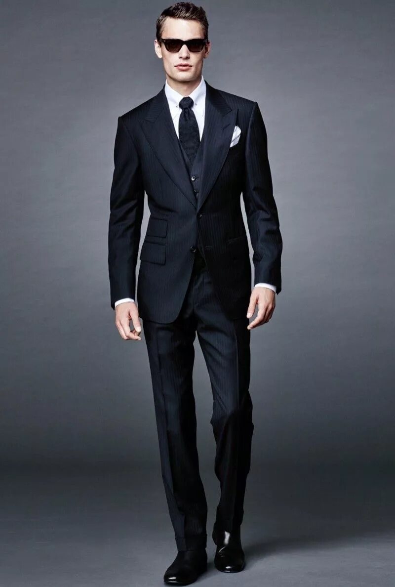 Мужское фото классика. Tom Ford Suit. Смокинг Tom Ford.