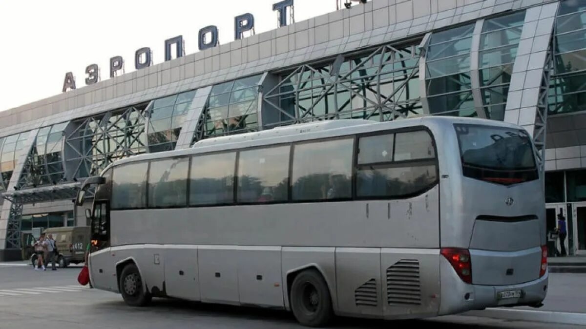 Автовокзал Толмачево Новосибирск. Автобус аэропорт толмачёво автовокзал. Толмачево Барнаул автобус. Автобус Новосибирск аэропорт Толмачево. Автобус жд вокзал новосибирск до аэропорта