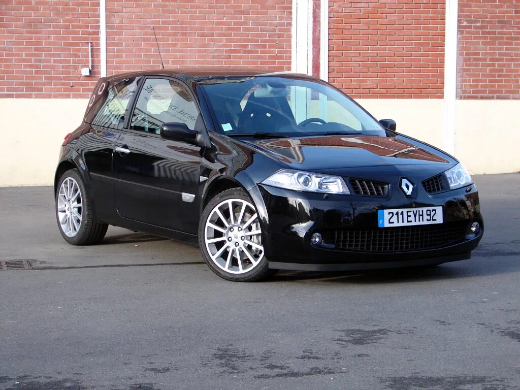 Megane 2 rs f1. Меган 2 rs седан. Renault megane 2 rs. Renault megane 2 хэтчбек. Megane 2 rs.