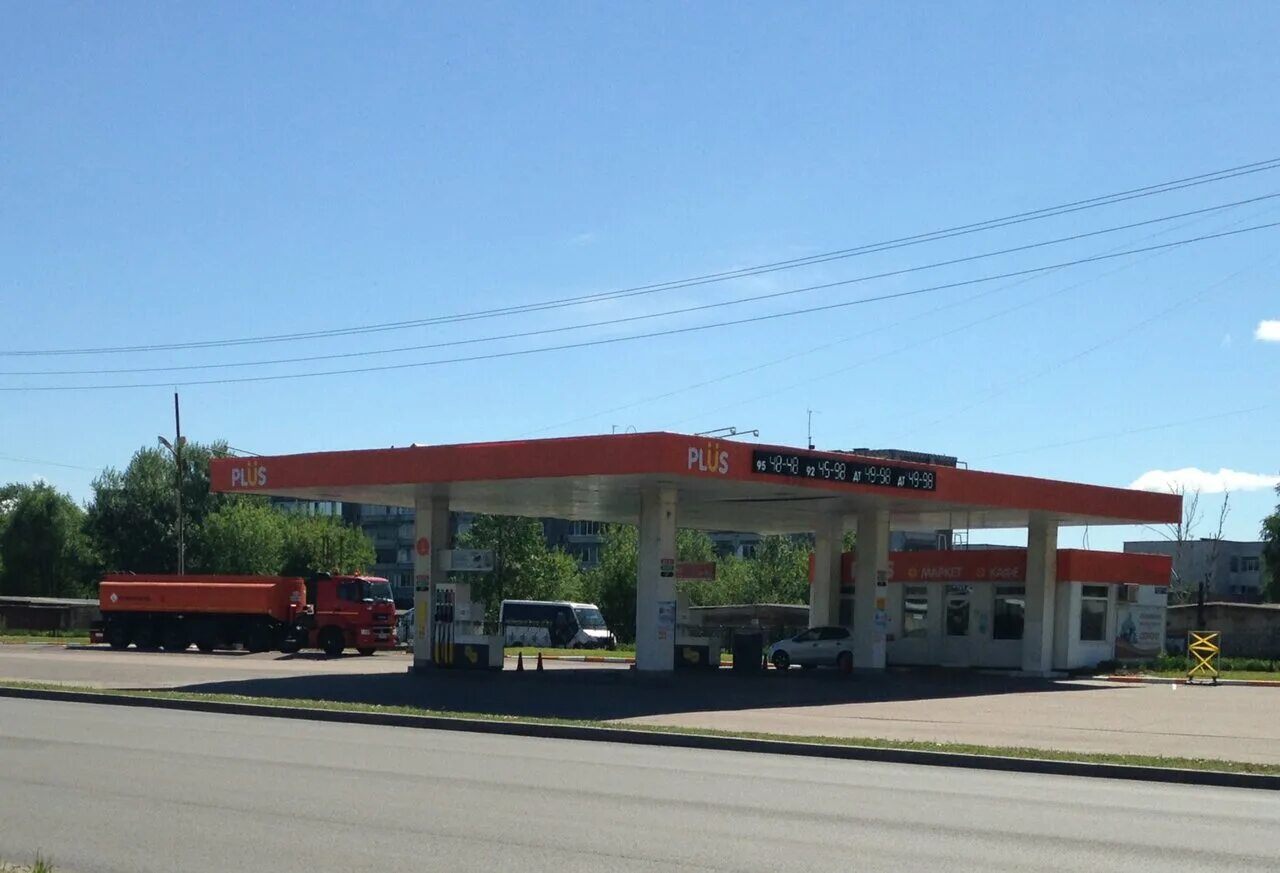 Лукойл череповец. Вестмаркет череповец. Лукойл на кирилловском шоссе череповец. Азс череповец. Северное шоссе 47а череповец.