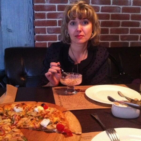 Лека фарм лого. Ленина фото. Лека пицца усть лабинск. Пицца лека усть лабинск. Кафе усть-лабинск.