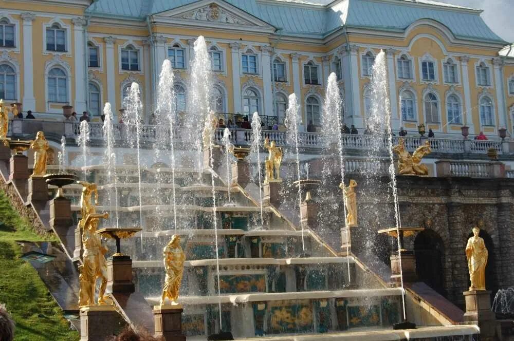 Запись петергоф. Большой каскад фонтанов петергофского дворца. зимний дворец санкт-петербург фонтаны. главный фонтан петродворца. большой дворец и большой каскад в петергофе название.