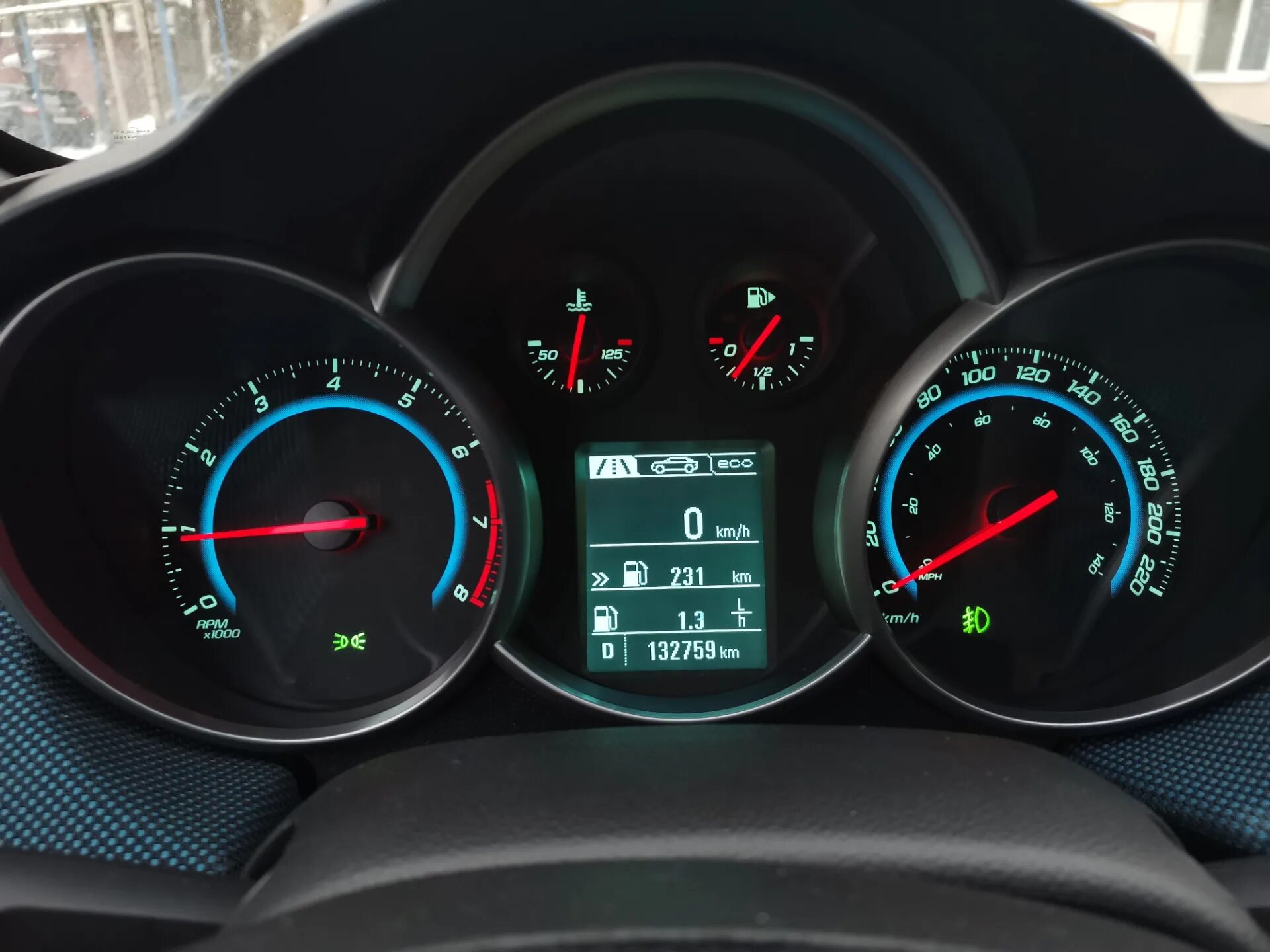 Шевроле круз панель значки. Панель приборов шевроле круз светодиоды. Панель приборов шевроле круз 1. Панель приборов шевроле круз 1. Приборная доска шевроле круз.