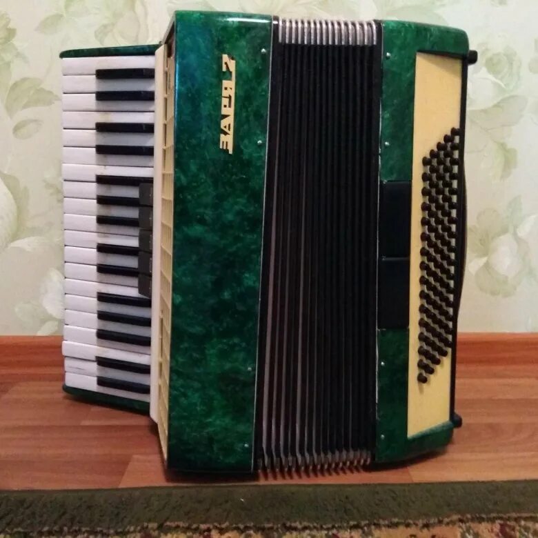 Аккордеон 1967. Баян заря. Аккордеон заря 2. Как правильно разобрать аккордеон заря 2. Аккордеон заря.